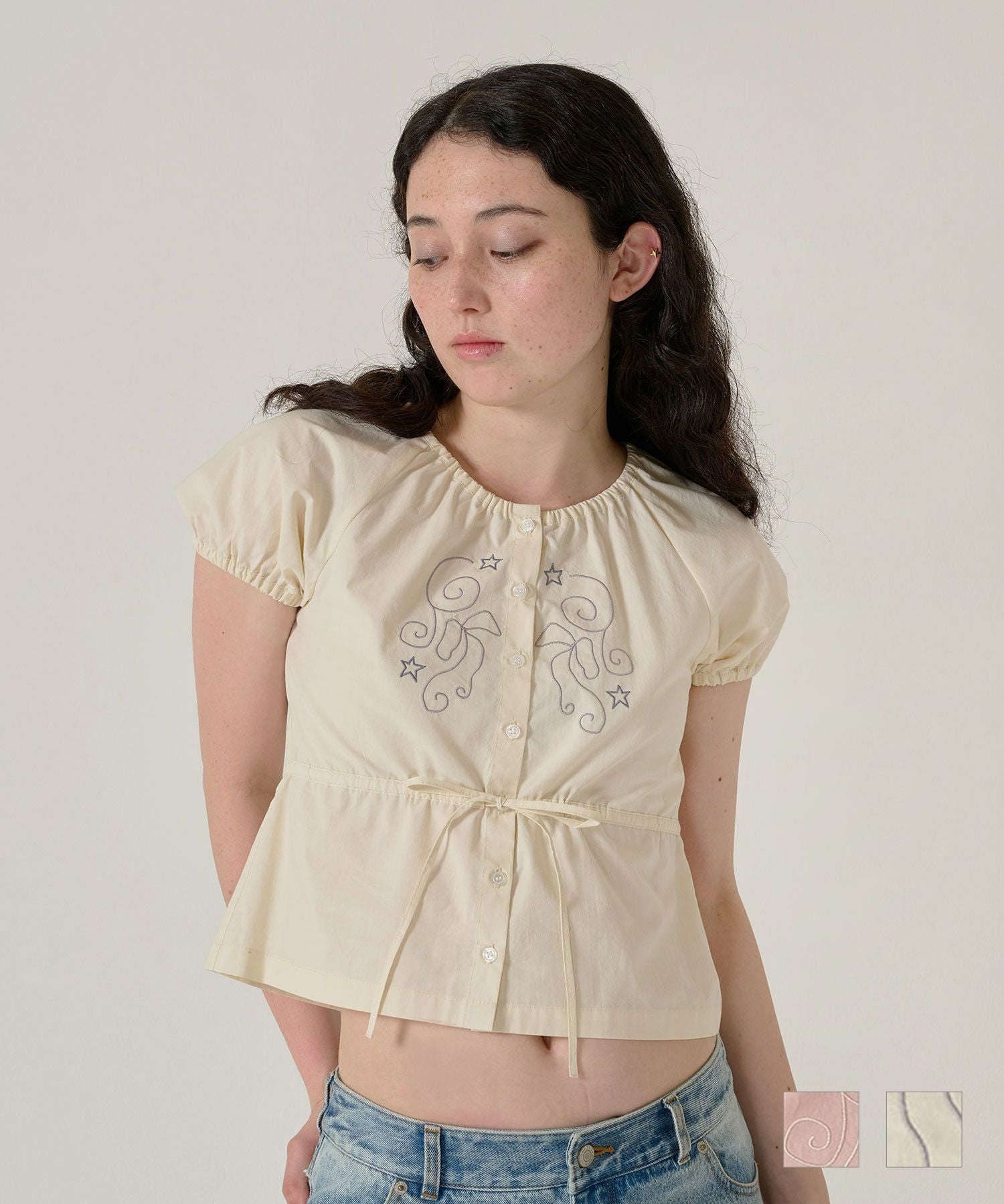 刺繍入り ウエストリボンブラウス TINA：JOJUN 全2色｜tnj821-1068【2