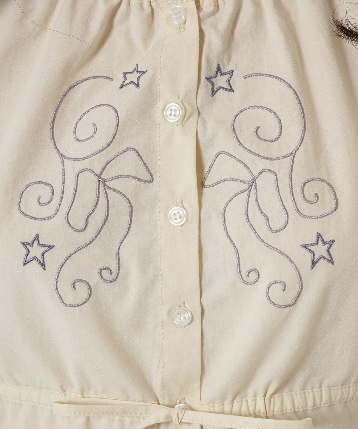 トップス/ブラウス/半袖/刺繍/クリーム