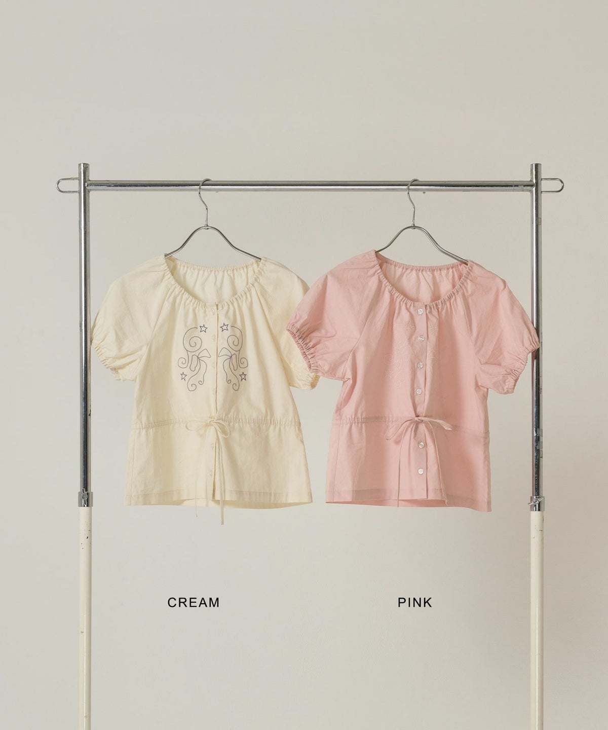 トップス/ブラウス/半袖/刺繍/クリーム/ピンク