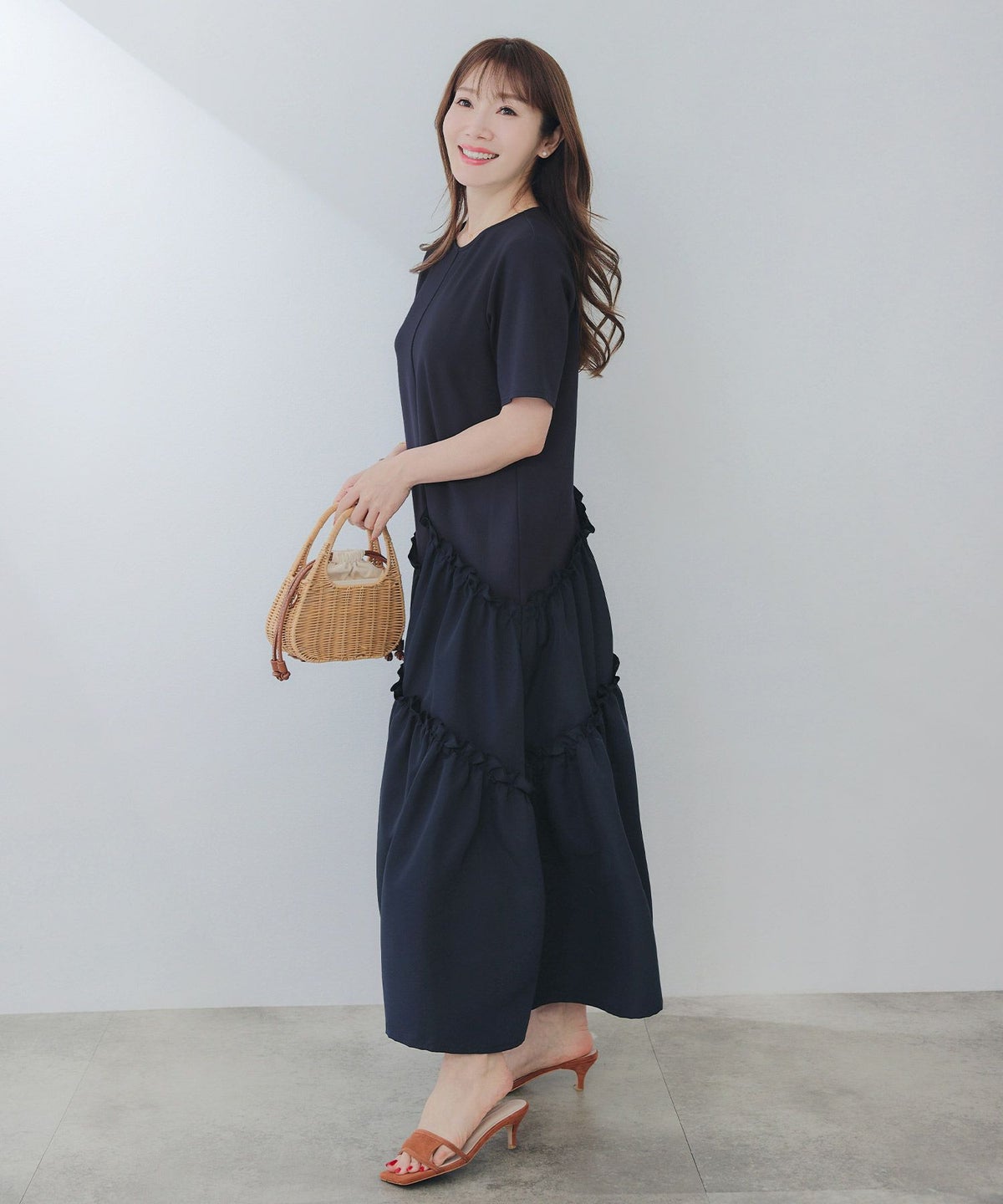 新色追加手洗い可ラウンドネックフレアティアードおしゃれ異素材切り替え上品大人可愛いきれいめ体型カバー半袖夏ジョイントスペース