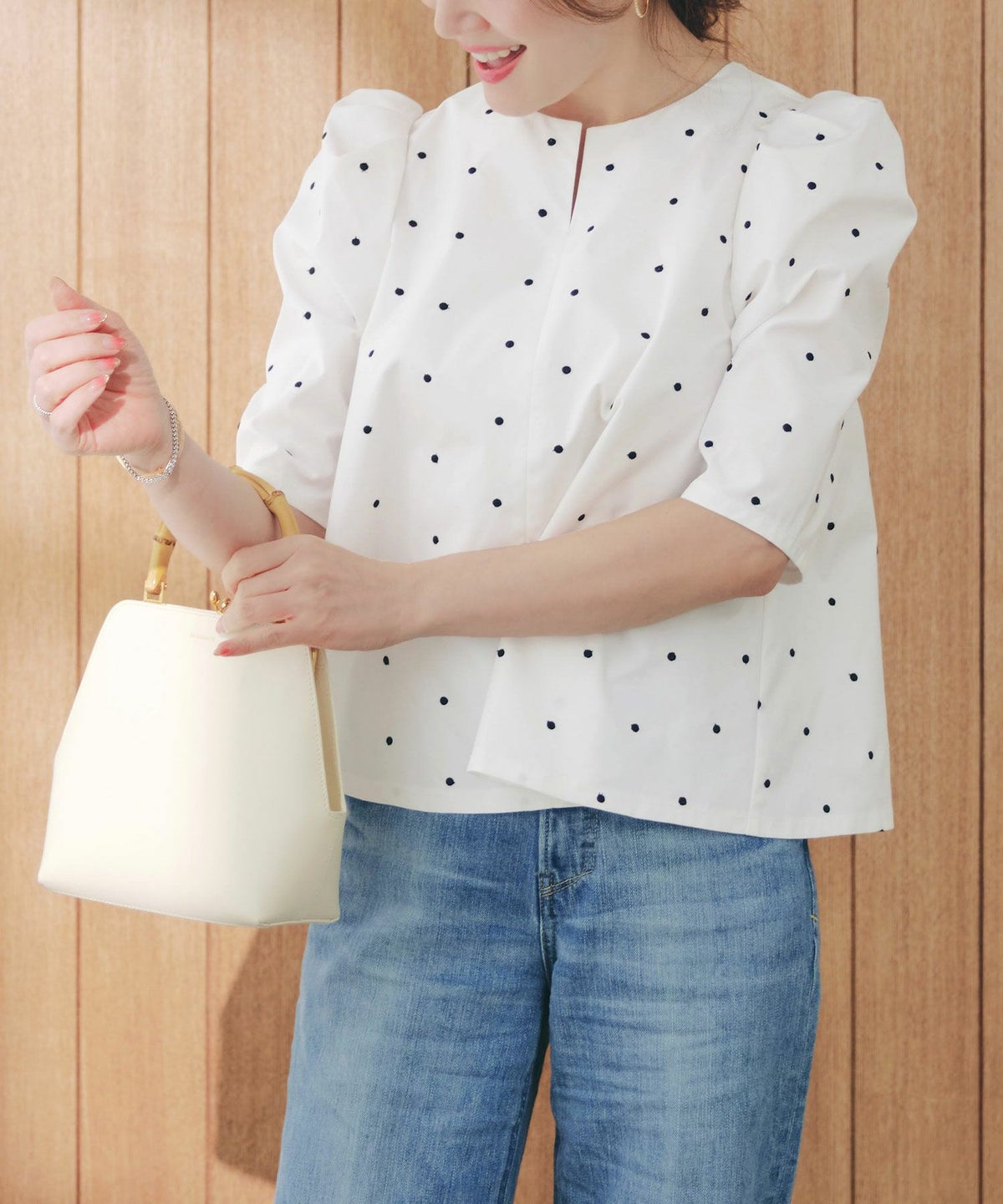 手洗い可セットアップ対応可水玉かわいい上品きれいめ大人カジュアルオフィスフォーマルフェミニンパフスリーブスリットジョイントスペース