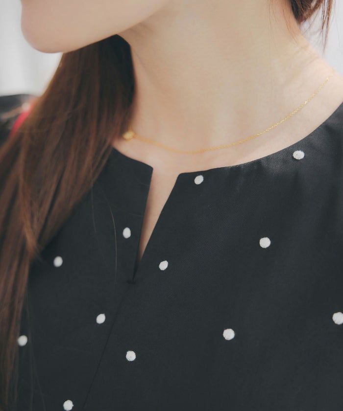 手洗い可セットアップ対応可水玉かわいい上品きれいめ大人カジュアルオフィスフォーマルフェミニンパフスリーブスリットジョイントスペース