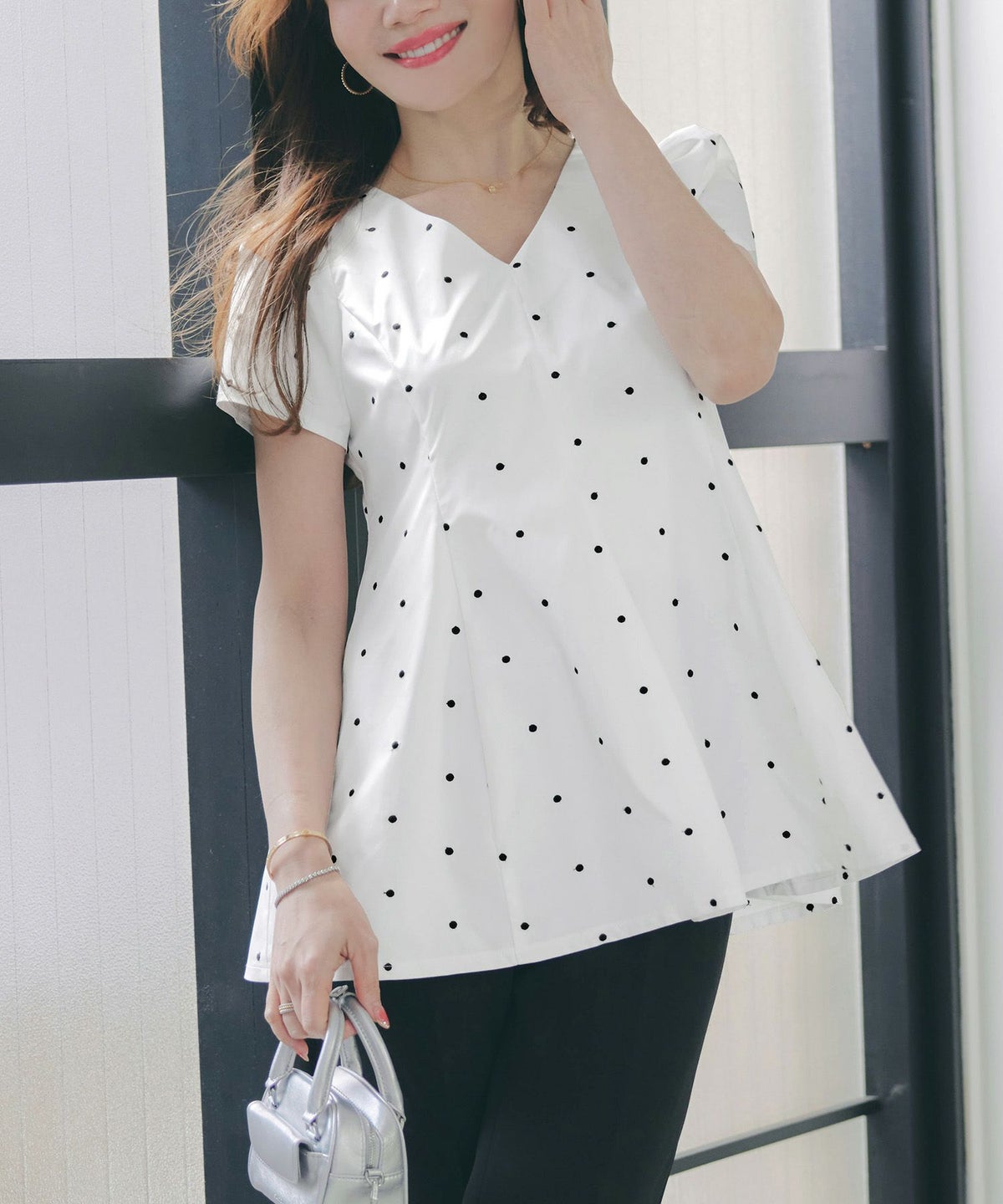 手洗い可 セットアップ対応可 水玉 かわいい 上品 きれいめ 大人カジュアル オフィス フォーマル フェミニン 体型カバー Vネック ジョイントスペース