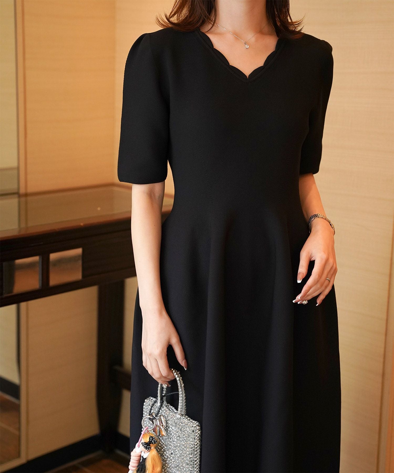 スカラップネック ホールガーメント ニット ワンピース HUIT 全3色