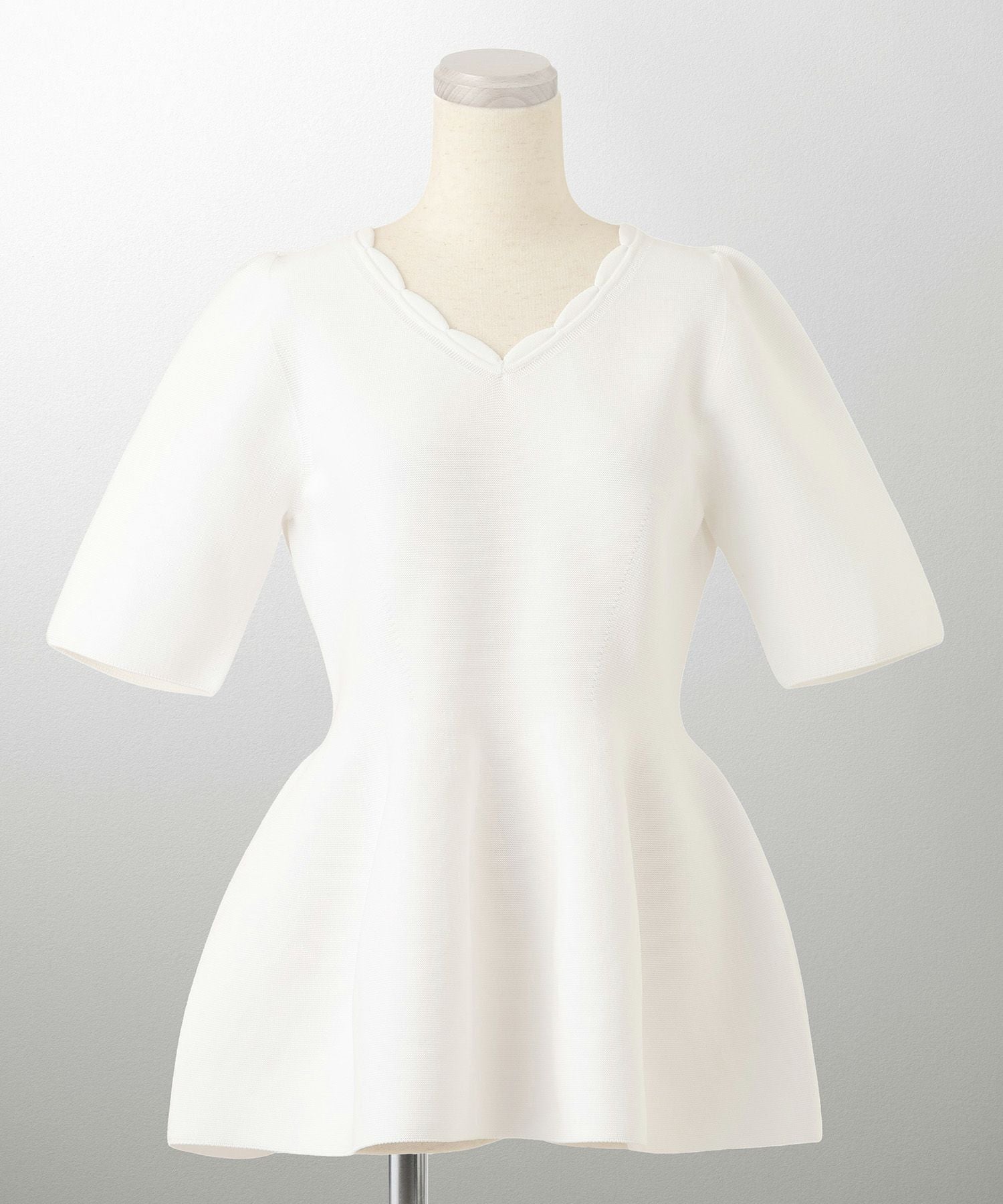 【新品】Chesty・チェスティ・スカラップニット・トップス・ホワイト・Fサイズ スカラップトップス Miho( 164㎝ )｜【公式】Chestyオンラインショップ
