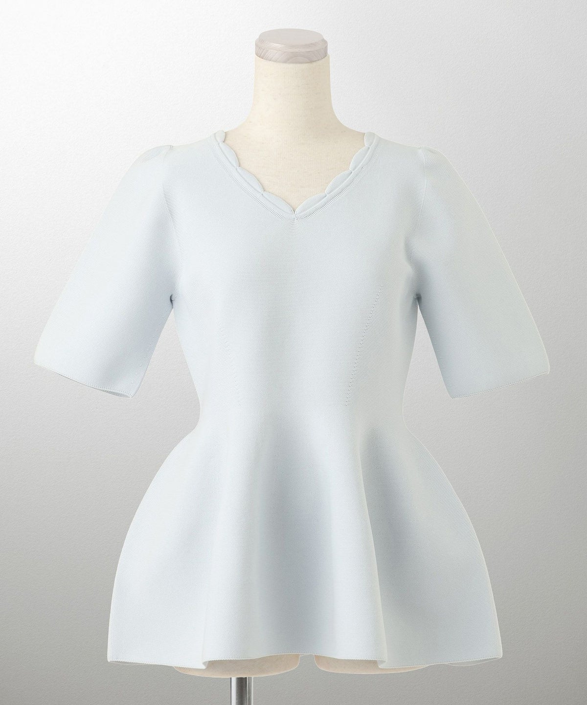 レディース ニットトップス  サマーニット スカラップ 半袖 きれいめ 上品 洗える ホワイト サックス ブラック S M