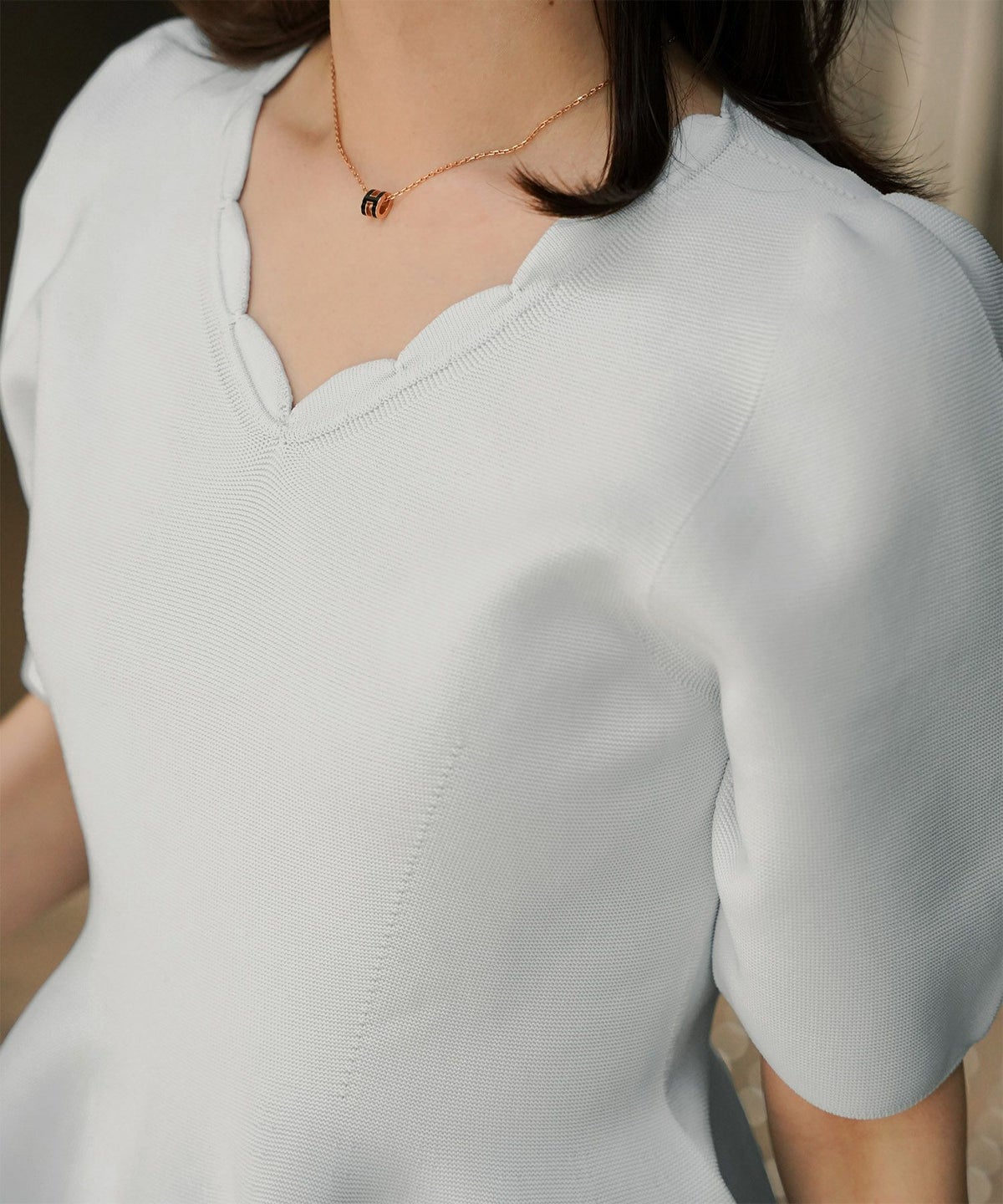 レディース ニットトップス  サマーニット スカラップ 半袖 きれいめ 上品 洗える ホワイト サックス ブラック S M