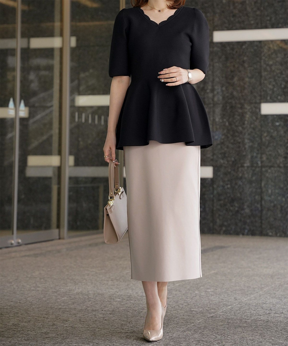 レディース ニットトップス  サマーニット スカラップ 半袖 きれいめ 上品 洗える ホワイト サックス ブラック S M