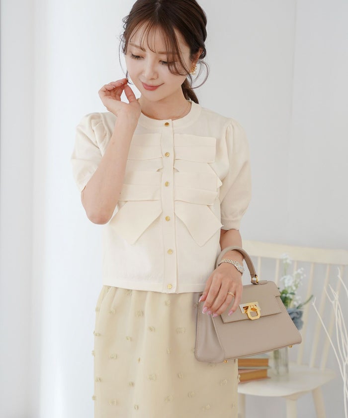 レディース/ニット/ジャケット/ショート丈/コンパクト丈/ゴールド/リボン/春/夏/秋/きれい/フェミニン/エレガント/上品