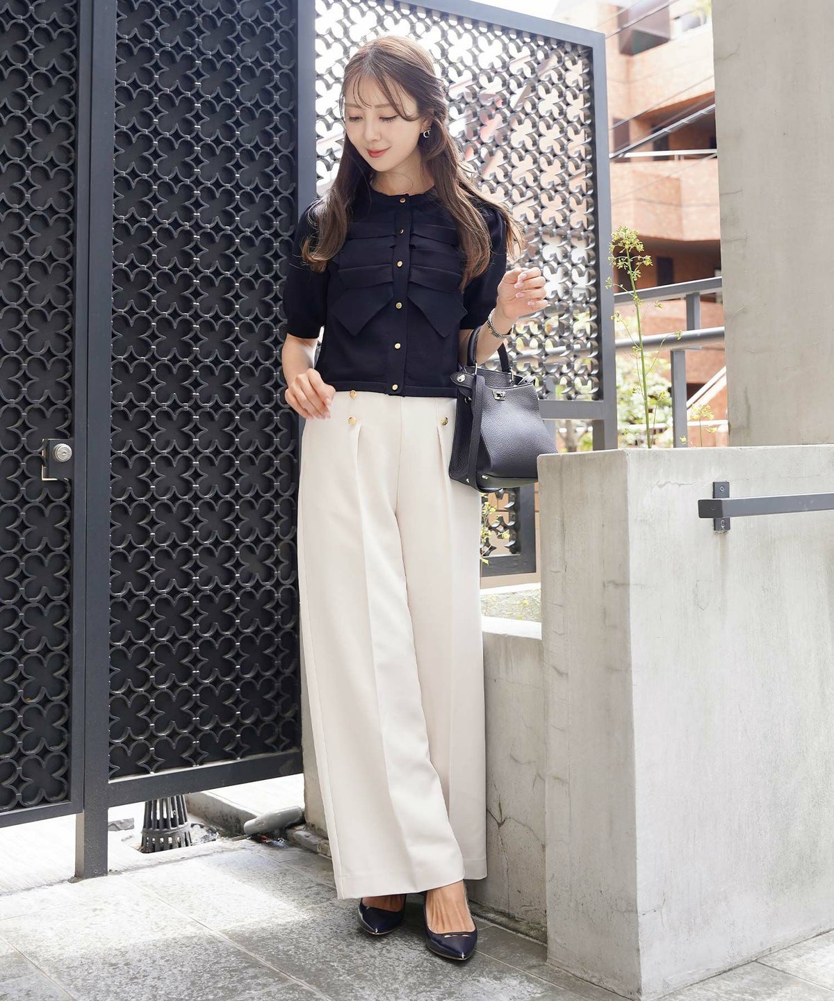 レディース/ニット/ジャケット/ショート丈/コンパクト丈/ゴールド/リボン/春/夏/秋/きれい/フェミニン/エレガント/上品