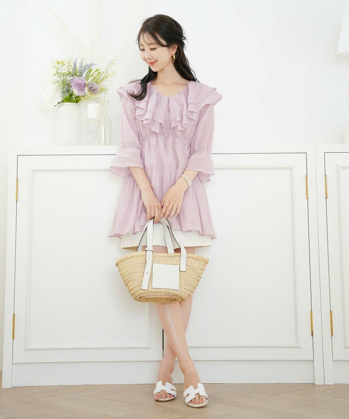 レディース/ブラウス/トップス/チュニック/ラッフルカラー/フリル/ドロスト/ドローストリング/リボン/半袖/7分袖/ゴム口/スタイルアップ/絞れる/Vネック/春/夏/秋/エレガント/フェミニン/上品/カジュアル/大人/ピンクベージュ/ラベンダー/ホワイト