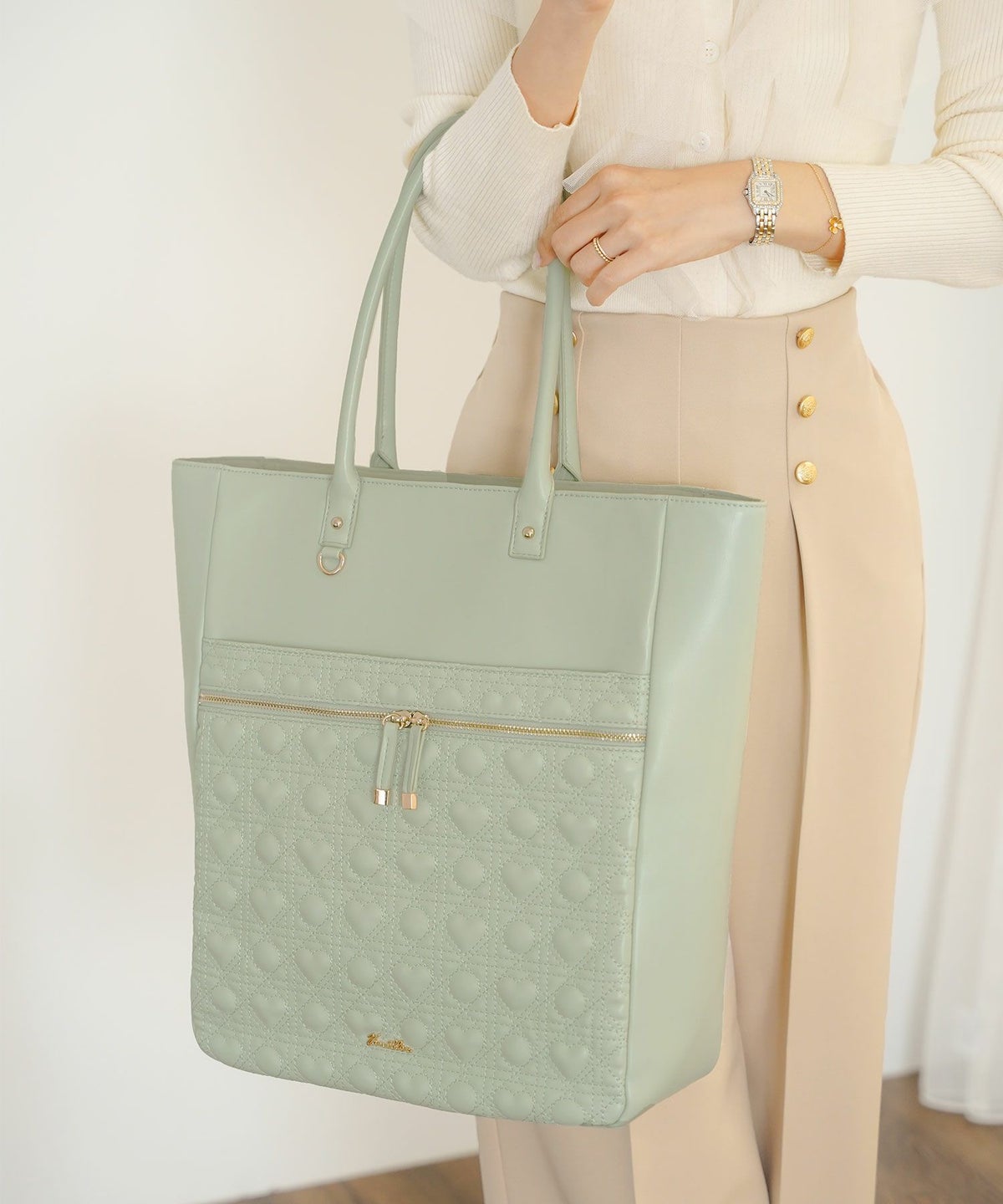 レディース/ビジネスバッグ/A4/軽量/大容量/通勤/バッグ/pc/キャリーオン/トートバッグ/20代/30代/40代/ギフト/td/母の日/春/夏/秋/冬/ハートキルティング/可愛い/推し活/お仕事/ビジネスバッグ/旅行/ハンドル/肩掛け