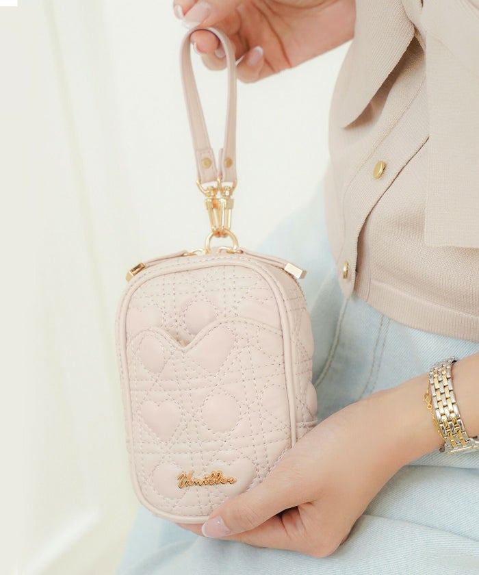 レディース/小物/ポーチ/グッズ/ケース/ティッシュ/ティッシュポケット/ミニ/小さい/ハートキルティング/人気/ヒット/シリーズ/ゴムバンド/ファスナー/吊り下げ/引っ掛け/ストロベリーミルク/ブラック/ピンク/エチケットポーチ/サニタリーポーチ