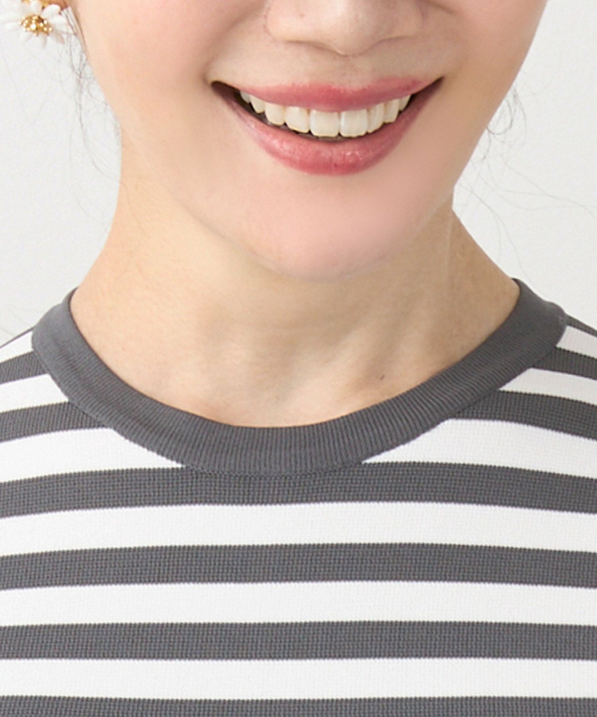 手洗い可上品きれいめボーダー柄大人可愛いオフィスカジュアルフェニミンオフィス白黒ジョイントスペース