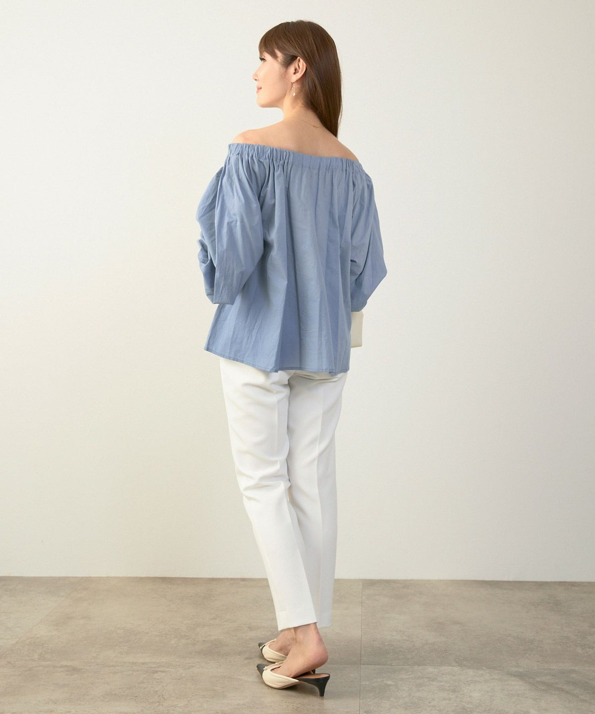 セレクト上品きれいめボリュームスリーブフリーサイズオフィスカジュアルフェミニンシンプルゆったり体型カバージョイントスペース