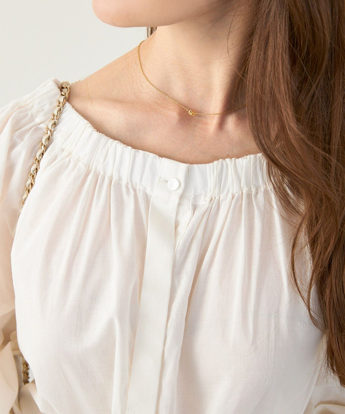 セレクト上品きれいめボリュームスリーブフリーサイズオフィスカジュアルフェミニンシンプルゆったり体型カバージョイントスペース