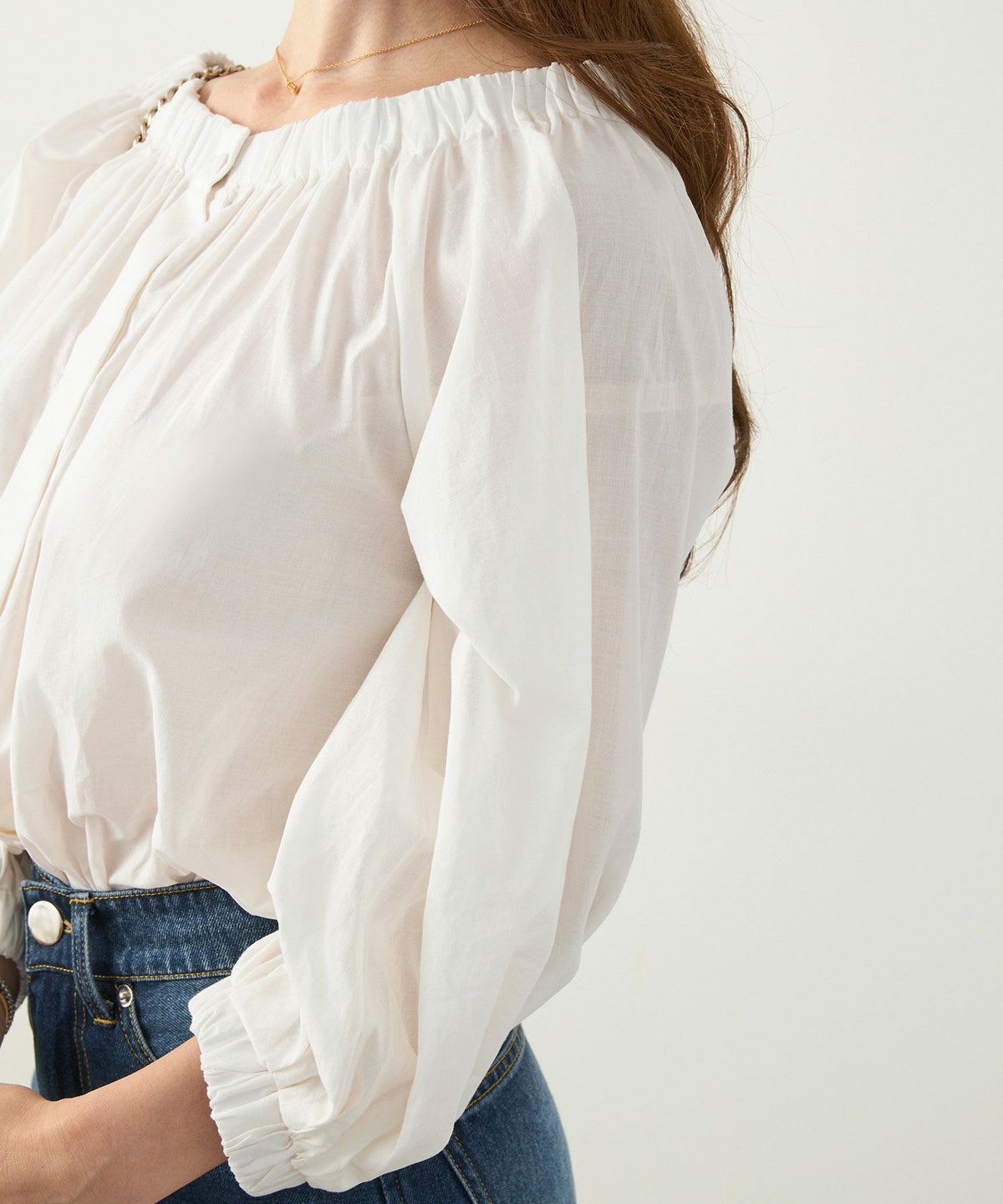 セレクト上品きれいめボリュームスリーブフリーサイズオフィスカジュアルフェミニンシンプルゆったり体型カバージョイントスペース