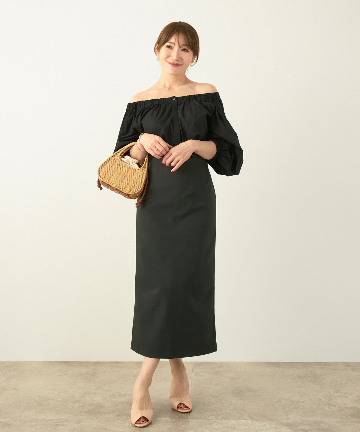 セレクト上品きれいめボリュームスリーブフリーサイズオフィスカジュアルフェミニンシンプルゆったり体型カバージョイントスペース