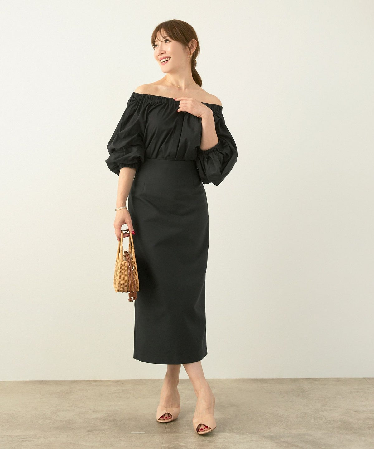 セレクト上品きれいめボリュームスリーブフリーサイズオフィスカジュアルフェミニンシンプルゆったり体型カバージョイントスペース