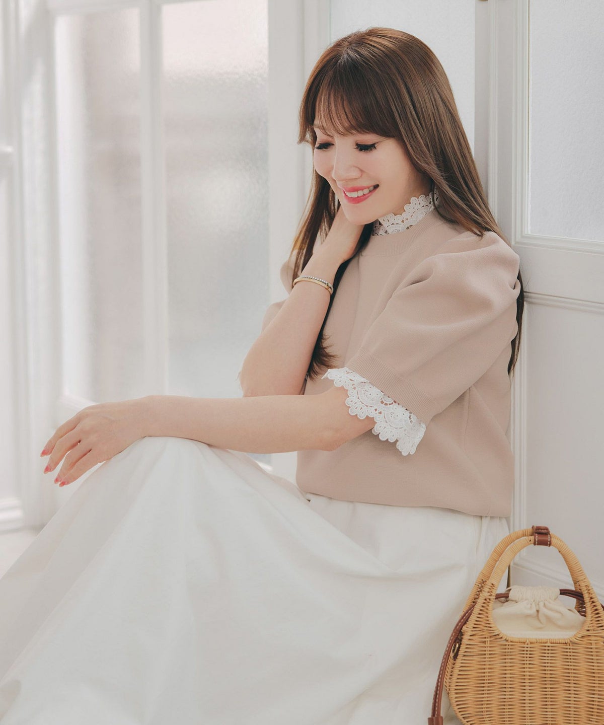 手洗い可ラウンドネック裾リブおしゃれフェミニンオフィス上品大人可愛いきれいめ大人カジュアルジョイントスペース