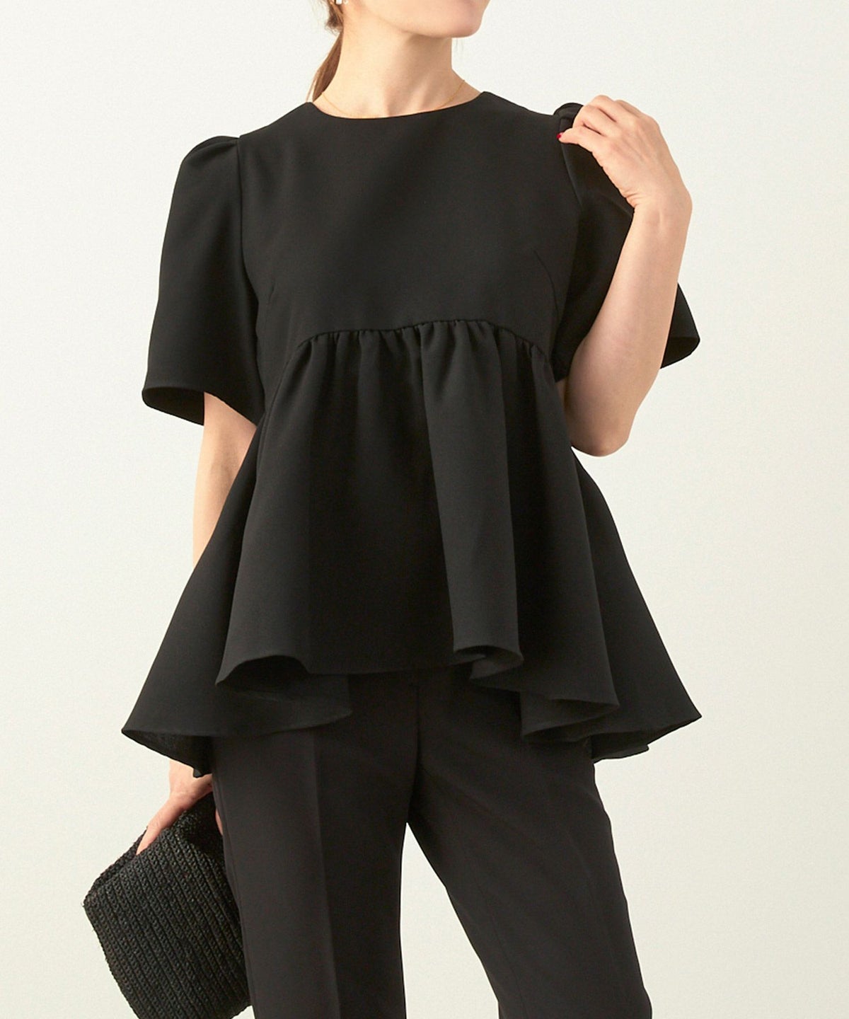 手洗い可かわいい上品きれいめ大人カジュアルオフィスフェミニン体型カバーシンプルラウンドネックジョイントスペース