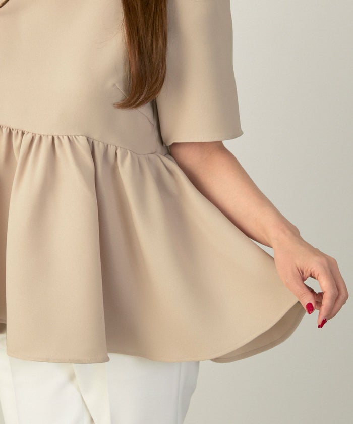 手洗い可かわいい上品きれいめ大人カジュアルオフィスフェミニン体型カバーシンプルラウンドネックジョイントスペース