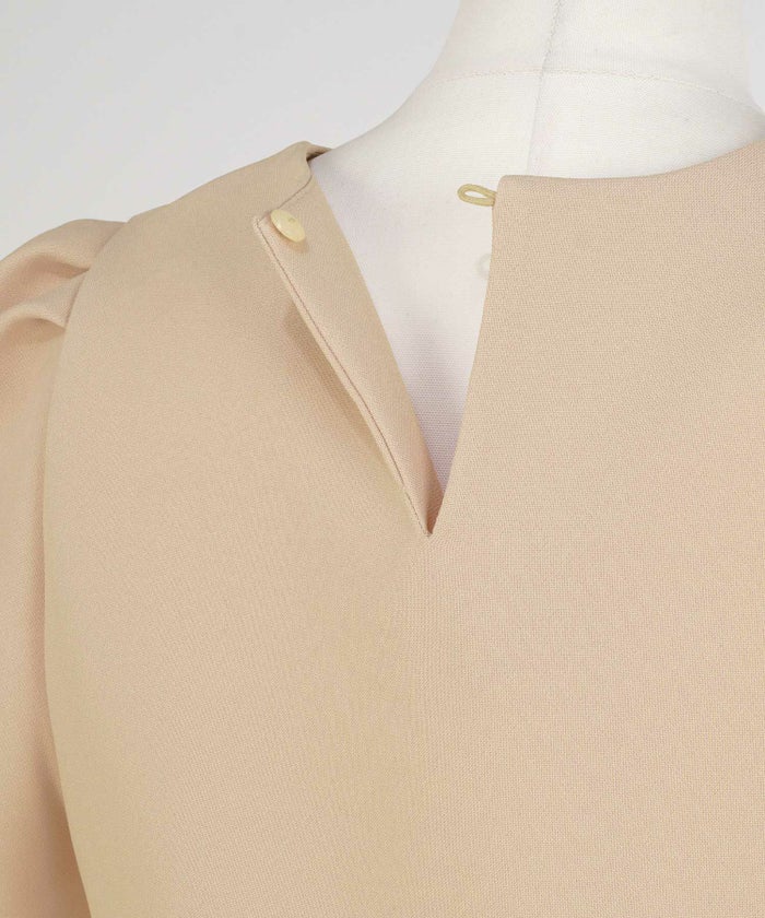 手洗い可かわいい上品きれいめ大人カジュアルオフィスフェミニン体型カバーシンプルラウンドネックジョイントスペース