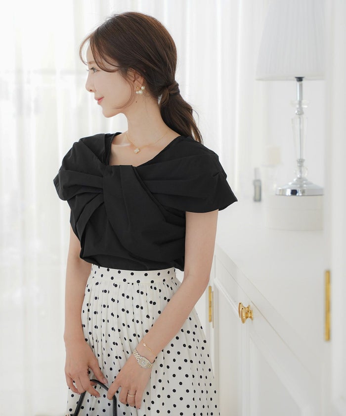 レディース/ブラウス/トップス/リボン/オフショル/ノースリーブ/肩先/グレージュ/ブラック/春/夏/秋/エレガント/上品/大人