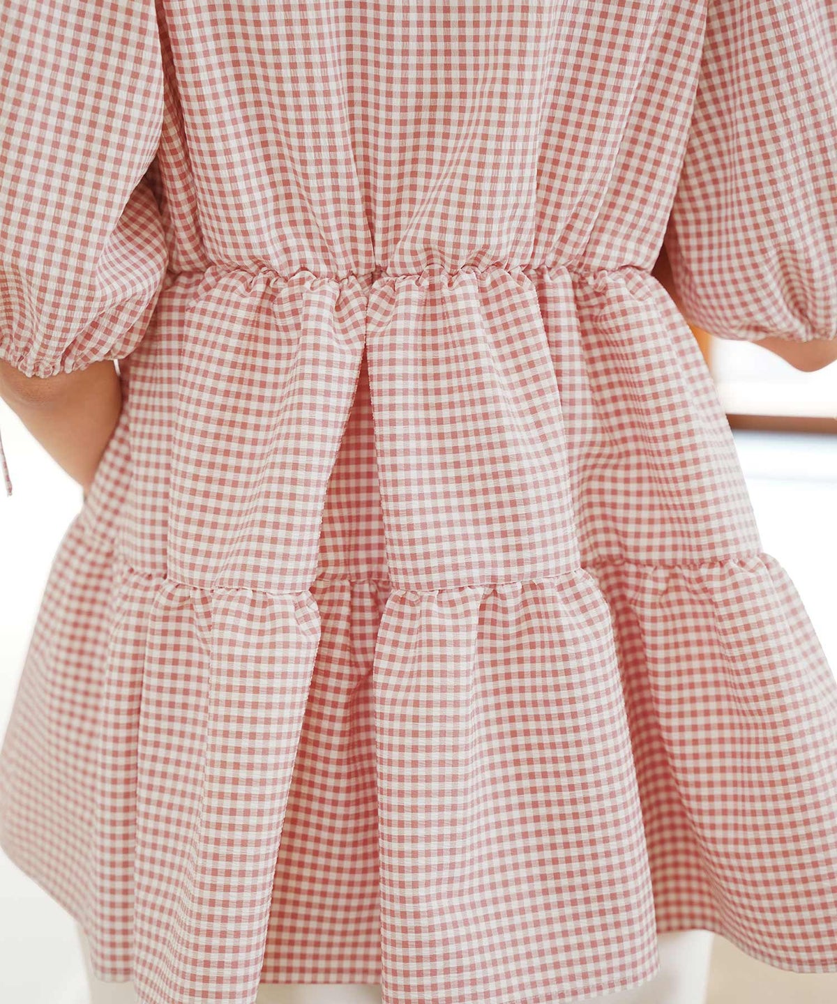 レディース/トップス/ブラウス/ギャザー/ペプラム/ボリューム/フレア/半袖/パフスリーブ/袖口ゴム/ウエストゴム/ギンガムチェック/柄/ホワイト/ピンク/ブラック/イージーケア/春/夏/秋
