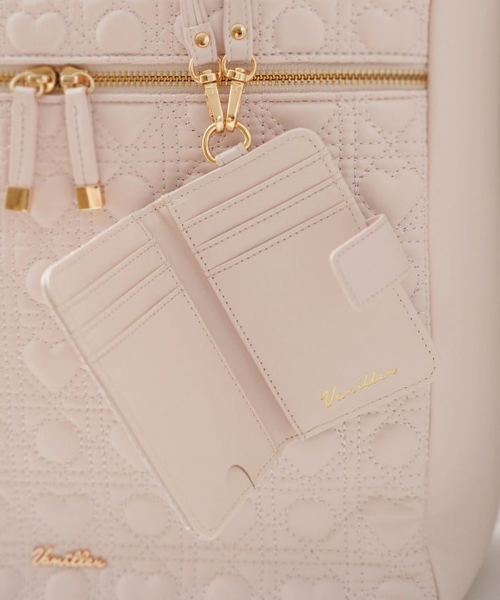 レディースパスケース定期入れICカードIDケース社員証学生証免許証IDカードカードケースストラップ付キーホルダー推し活チェキホルダートレカおしゃれオシャレかわいい可愛い大人女子大人かわいいシンプル人気ハートキルティング柄ピンクブラックストロベリーミルク