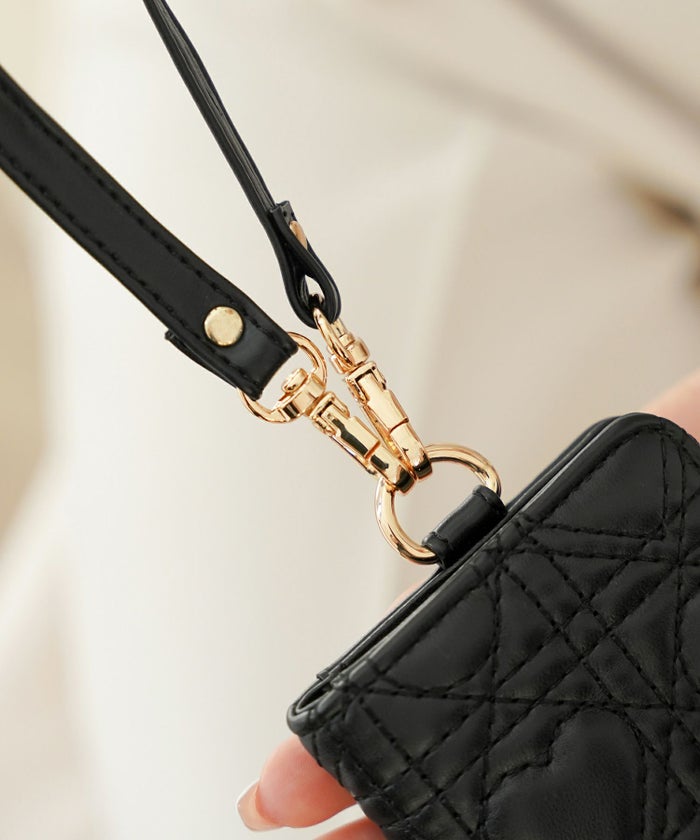 レディースパスケース定期入れICカードIDケース社員証学生証免許証IDカードカードケースストラップ付キーホルダー推し活チェキホルダートレカおしゃれオシャレかわいい可愛い大人女子大人かわいいシンプル人気ハートキルティング柄ピンクブラックストロベリーミルク