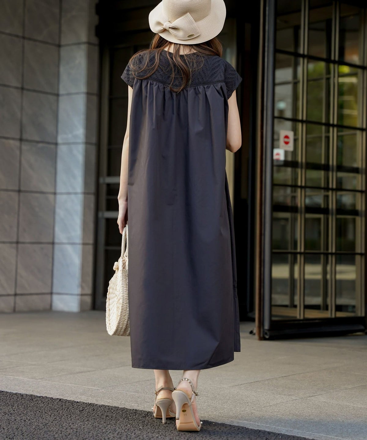 セレクトレディースワンピースロング春夏秋半袖袖なしシャツ素材かわいい洗える白黒ジョイントスペース