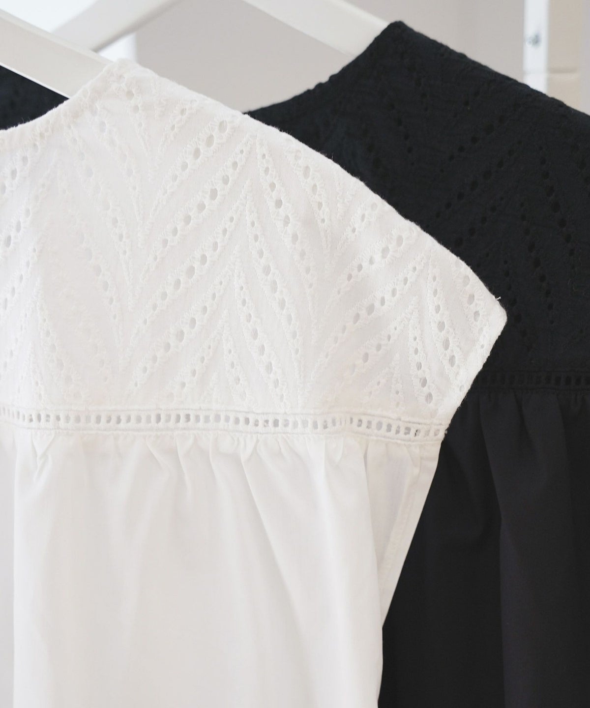 セレクトレディースワンピースロング春夏秋半袖袖なしシャツ素材かわいい洗える白黒ジョイントスペース