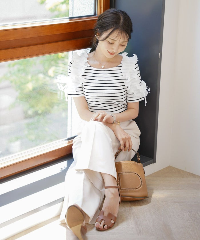 レディース/カットソー/トップス/フリル/プリーツ/パーツ/袖/映え/半袖/リボン/クルーネック/リブカットソー/ボーダー/無地/アイボリー/ピンク/ブラック/春/夏/秋/晩夏/伸縮/フェミニン/エレガント/上品/カワイイ/おしゃれ