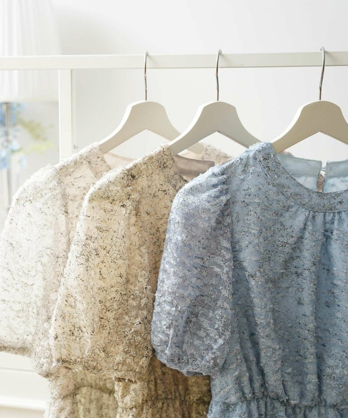 ワンピースレディースウエストゴム半袖シアー素材フリンジ春夏秋軽い洗える白柄フレアきれいめかわいい大人ジョイントスペース