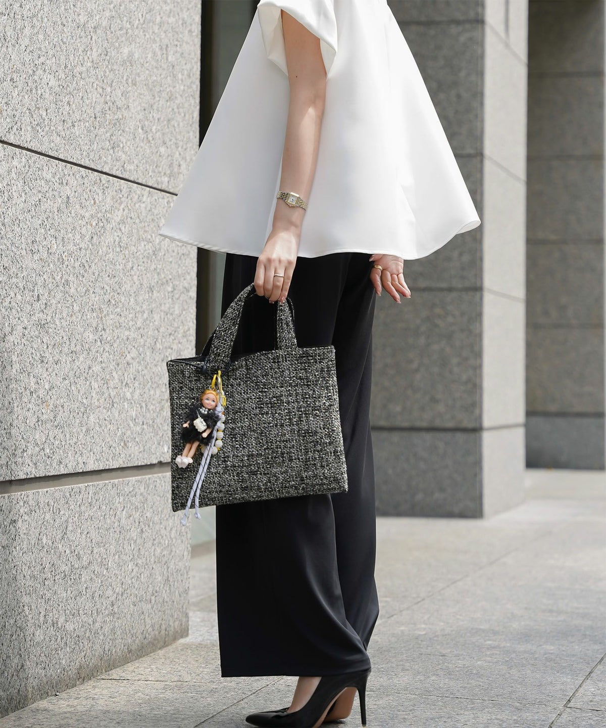 レディース ブラウス サテン フレア袖 半袖 ボリューム袖 オフィス きれいめ 上品 洗える