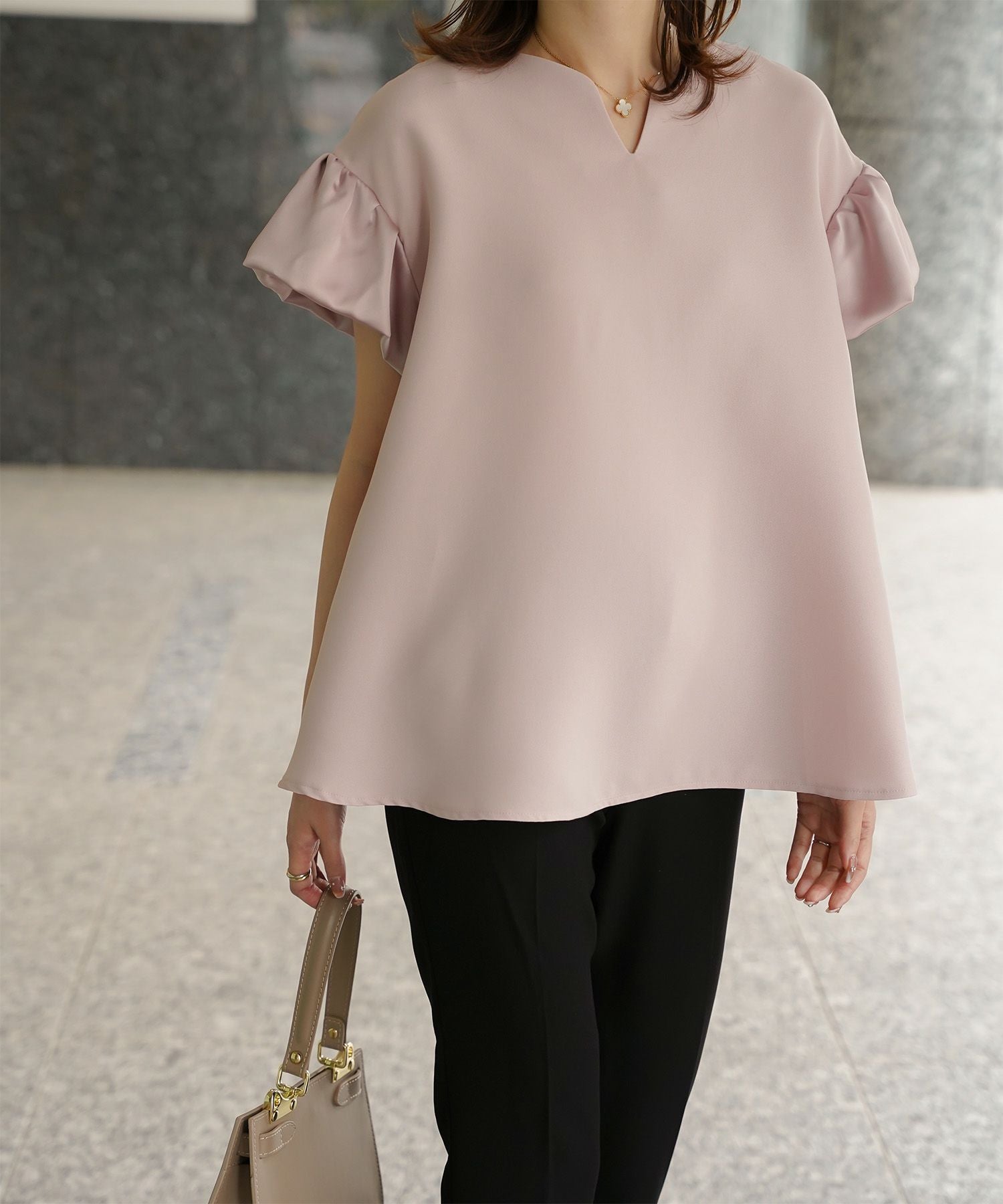 サテン フレアスリーブ ブラウス