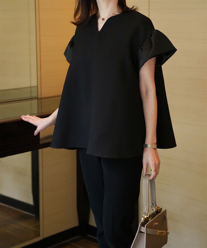 レディース ブラウス サテン フレア袖 半袖 ボリューム袖 オフィス きれいめ 上品 洗える