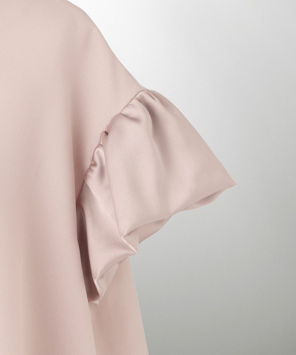 レディース ブラウス サテン フレア袖 半袖 ボリューム袖 オフィス きれいめ 上品 洗える