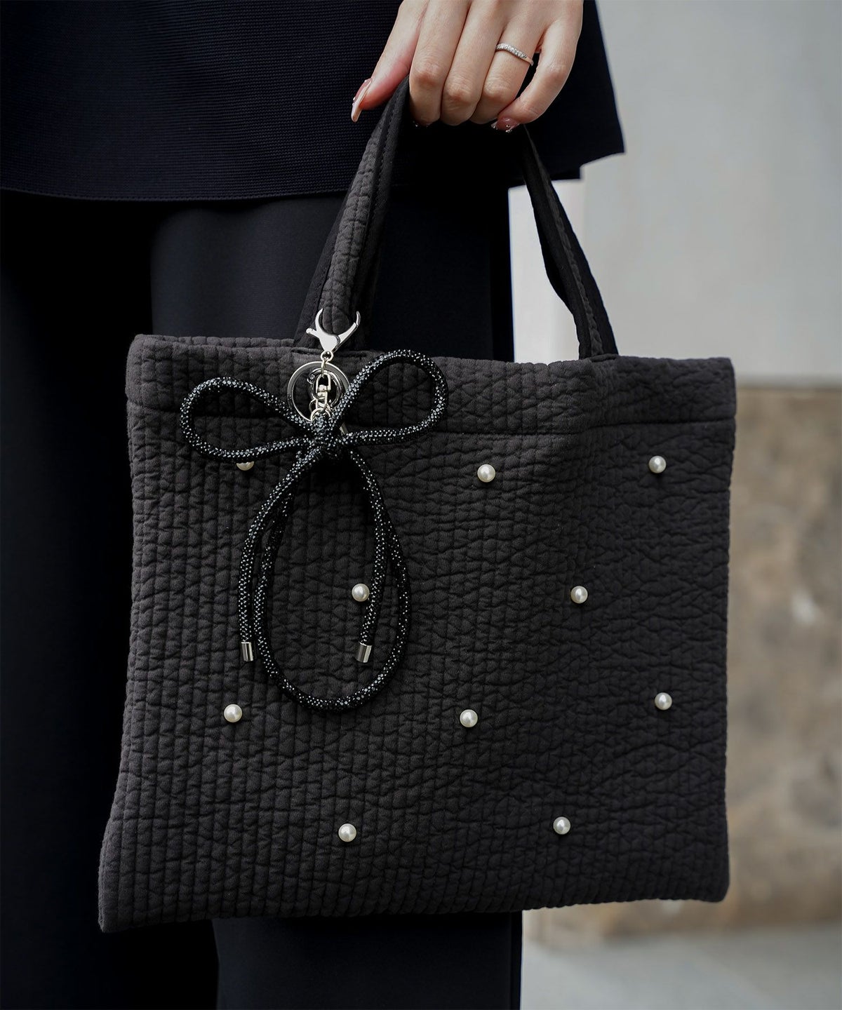 セレクト レディース キラキラ リボン チャーム きれいめ 大人可愛い トレンド/シルバー/ブラック/フリー/ラインストーン