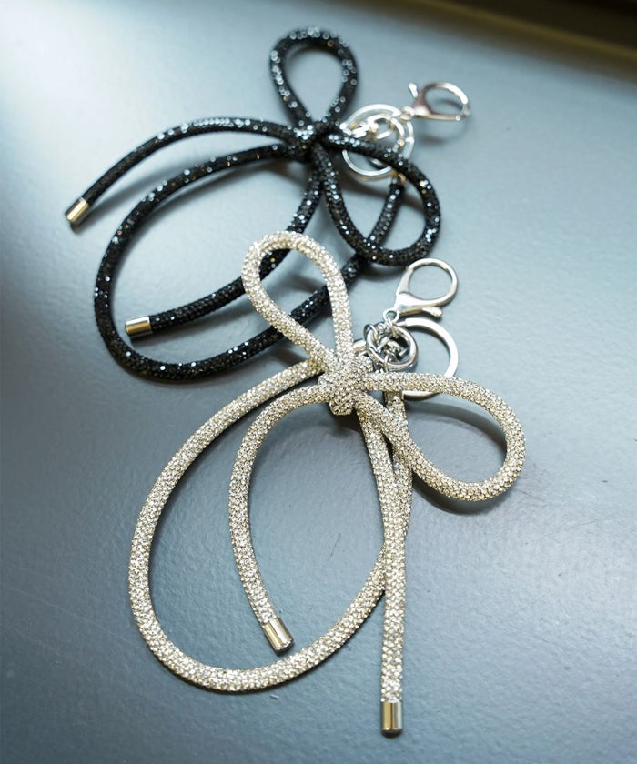 セレクト レディース キラキラ リボン チャーム きれいめ 大人可愛い トレンド/シルバー/ブラック/フリー/ラインストーン