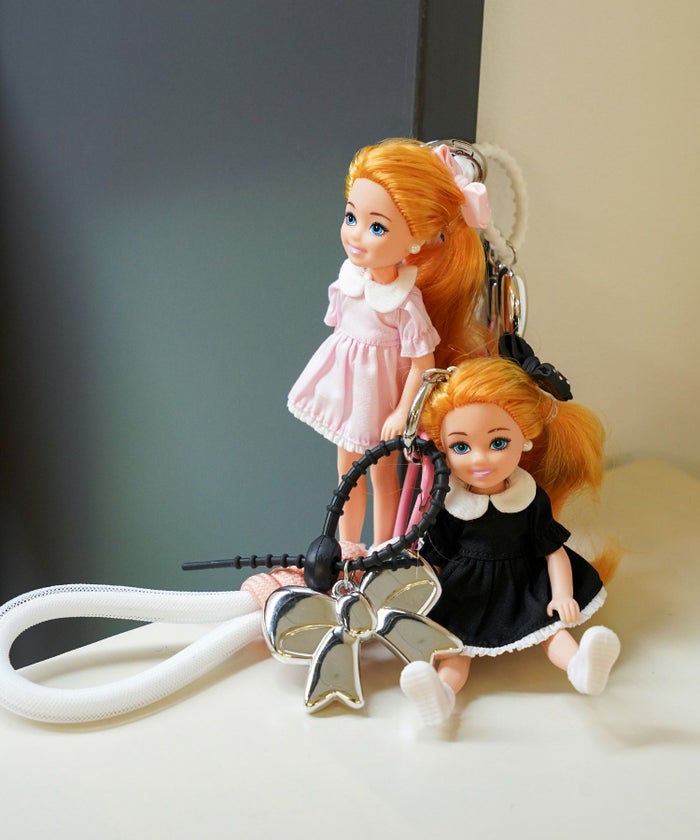 セレクト レディース グッズ 小物 人形 ドール チャーム キーホルダー ピンク ブラック おしゃれ 大人可愛い