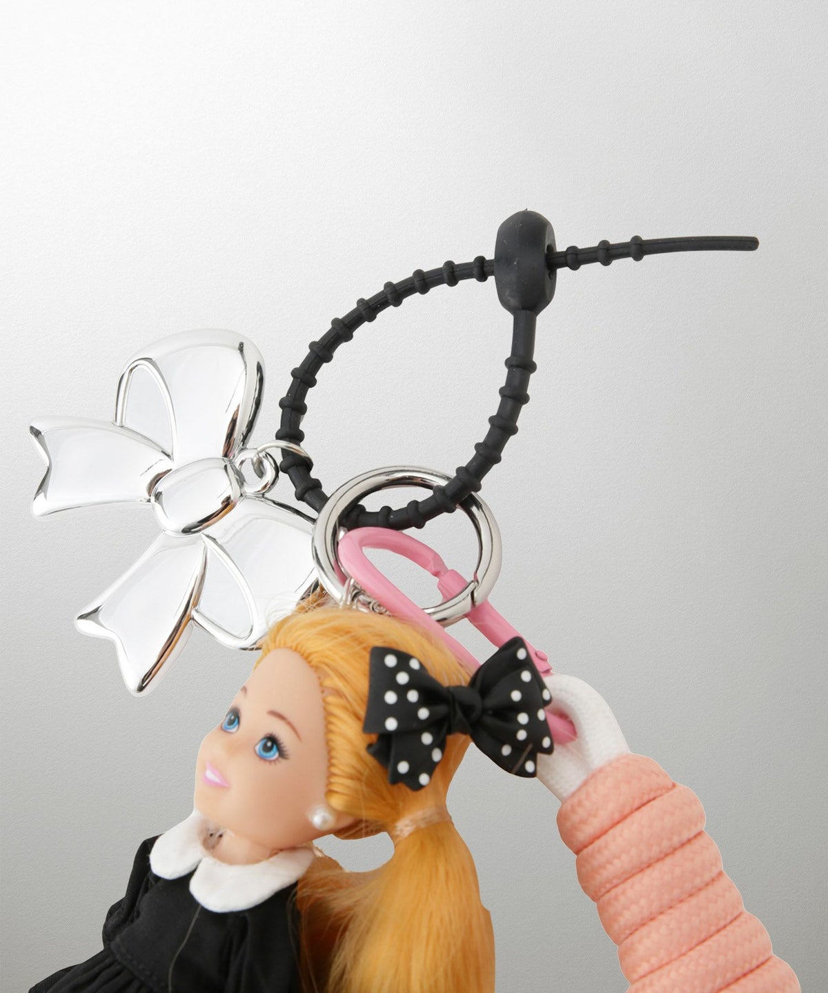 セレクト レディース グッズ 小物 人形 ドール チャーム キーホルダー ピンク ブラック おしゃれ 大人可愛い