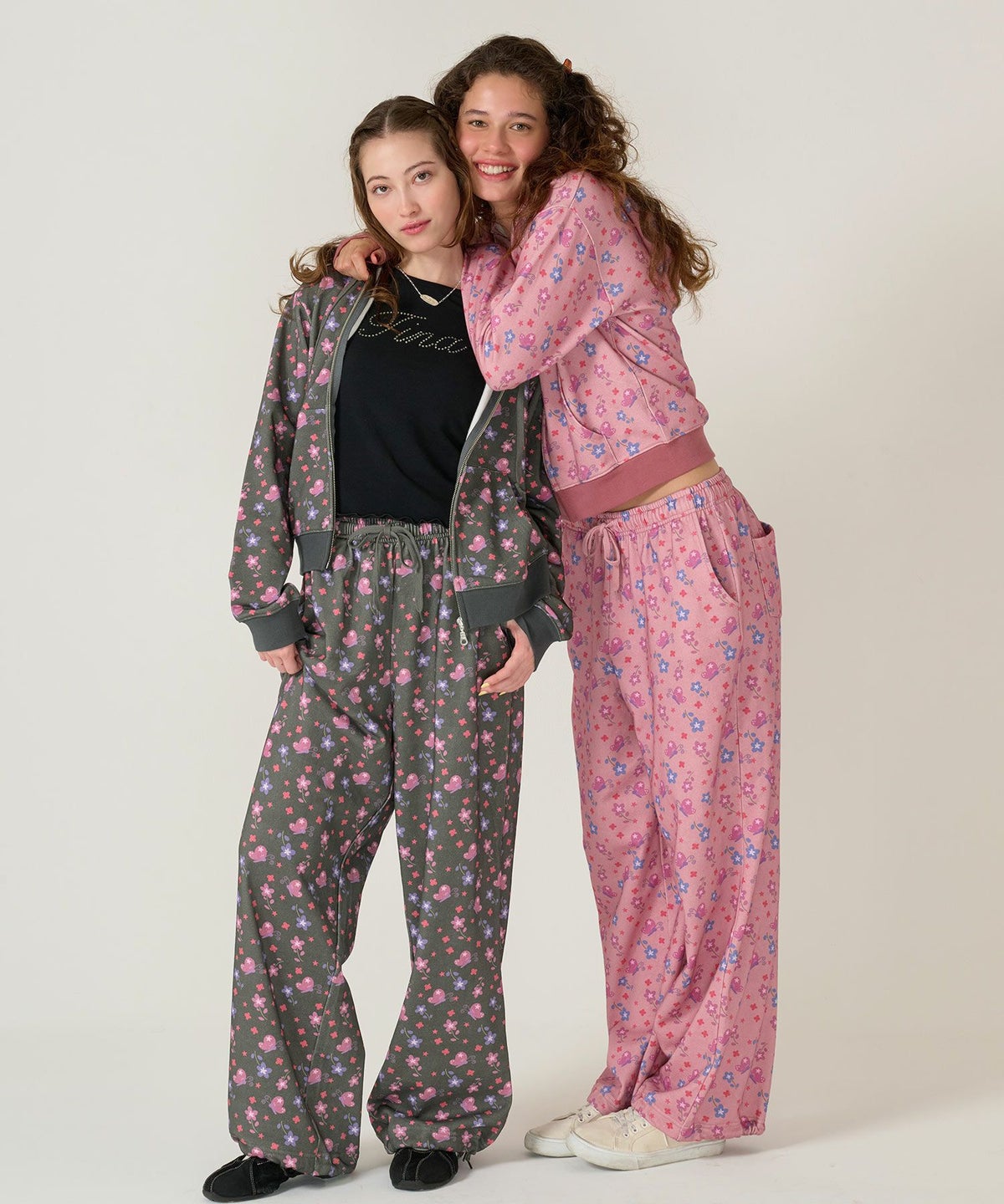 フーディ/花柄/パーカー/ピンク/ブラック