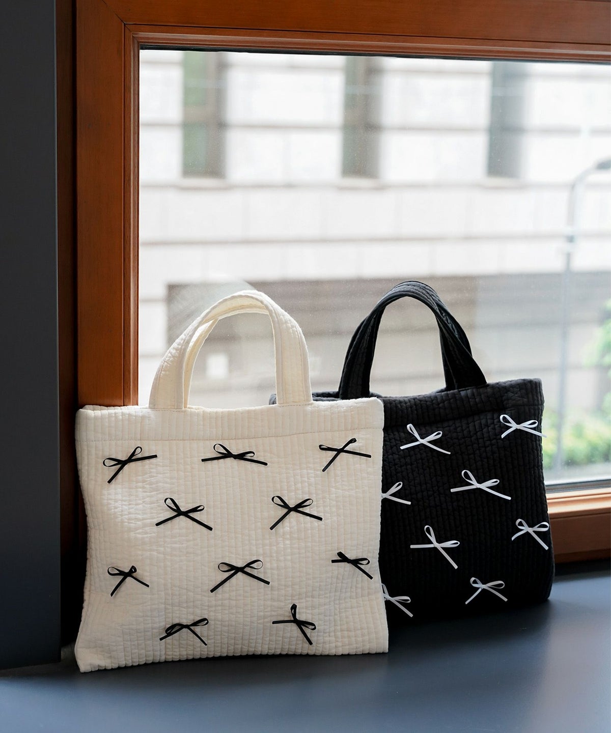 レディース バッグ パール リボン 配色 2way ヌビ 春 夏 秋 冬 サブバッグ きれいめ アイボリー ブラック フリー