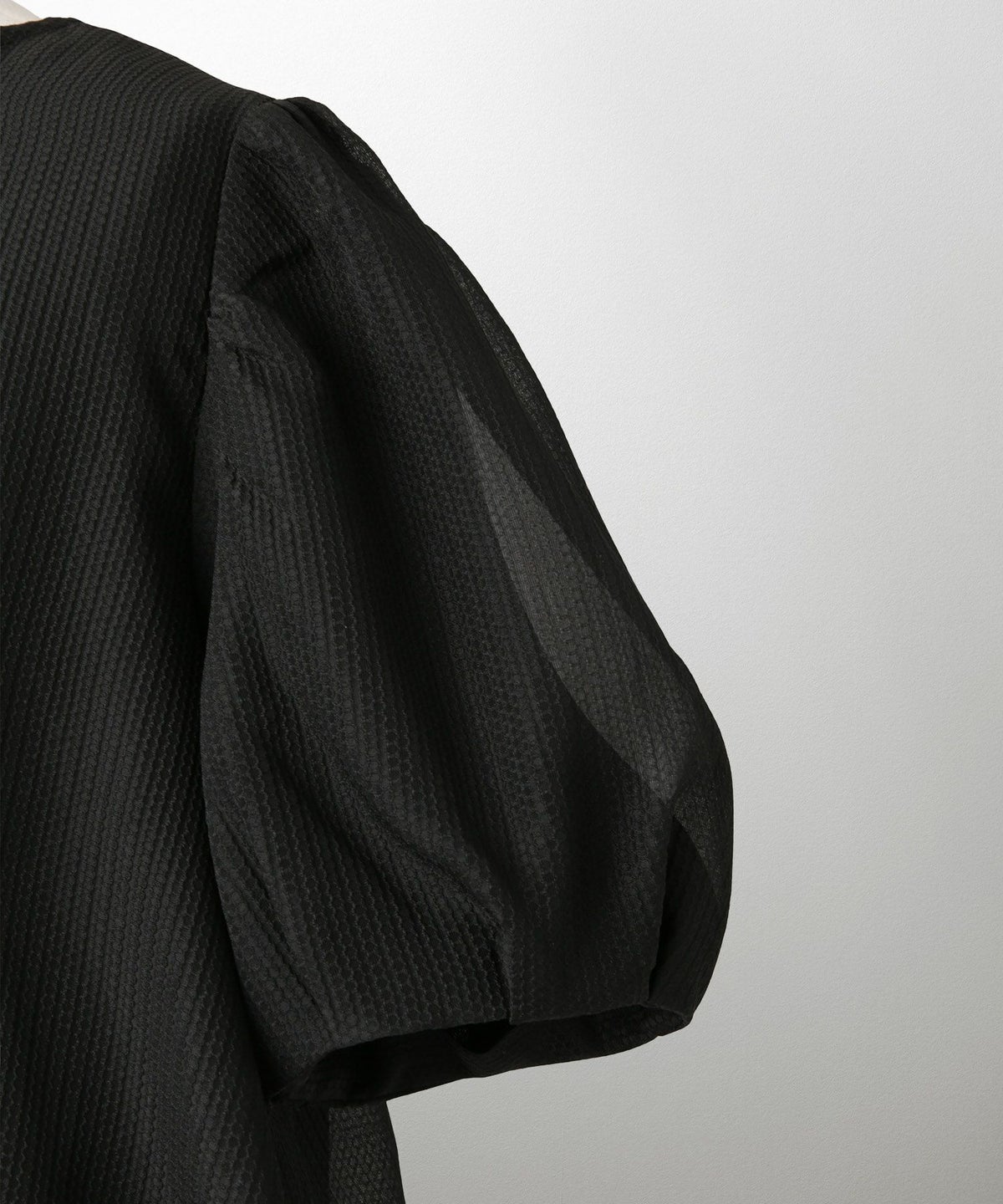 レディース トップス  ブラウス リボン ジャガード 半袖 きれいめ 上品 洗える ホワイト サックス ブラック M