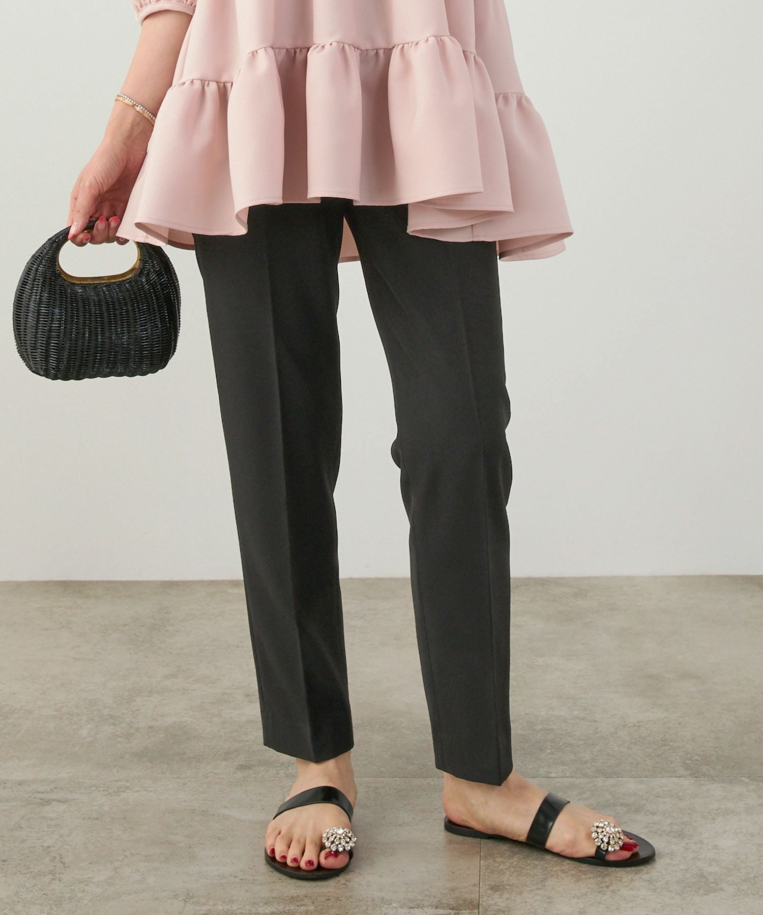 センタープレス ストレート 美脚 パンツ Liala×PG