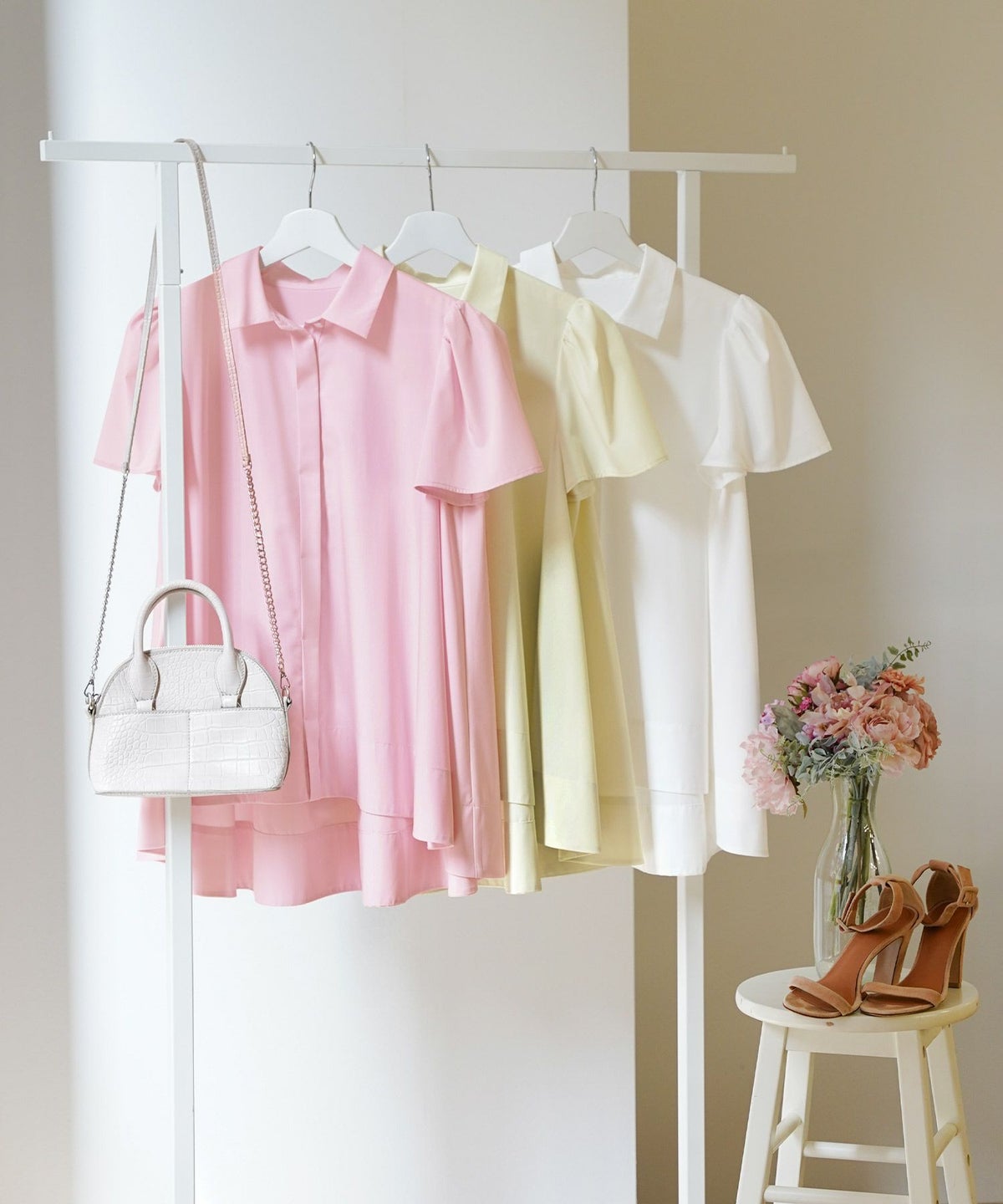 手洗い可かわいい上品きれいめ大人カジュアルオフィスシンプル襟付きイレヘム体型カバージョイントスペース