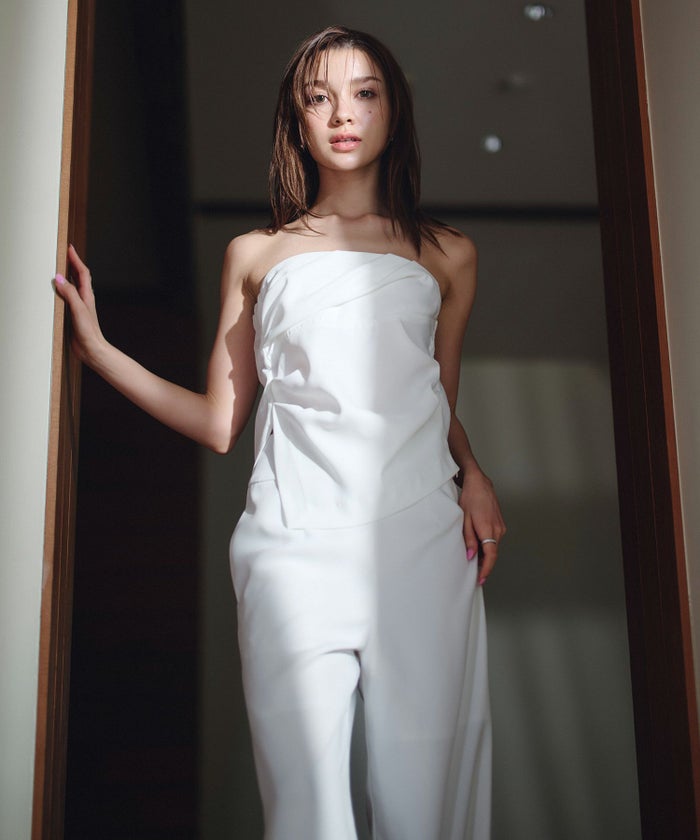 タック ドレープ サテン ベアトップス KINO THE KEI