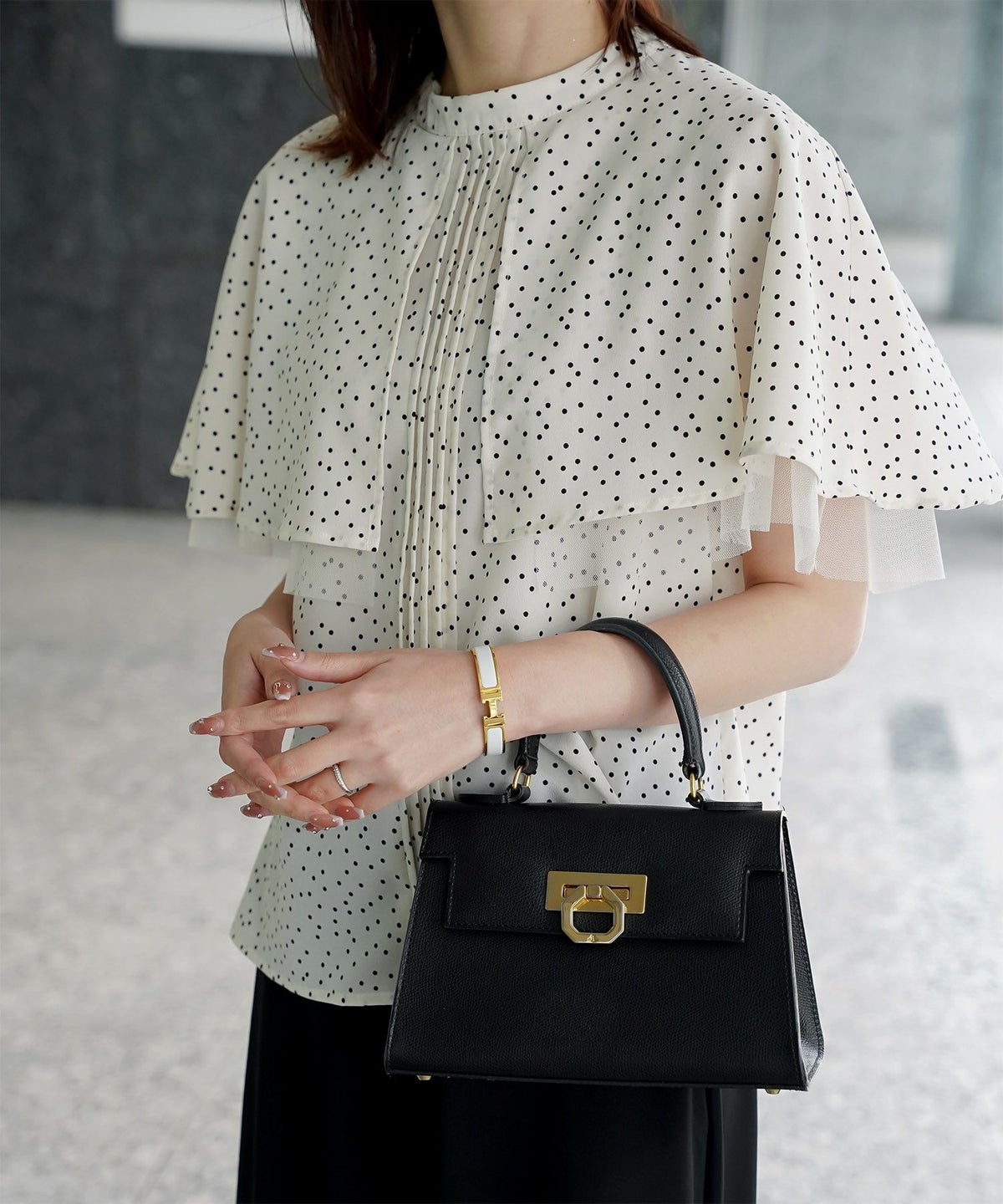 ピンタック ケープ ブラウス レディース ブラウス ドット シフォン チュール 異素材 オフィス きれいめ 上品 洗える